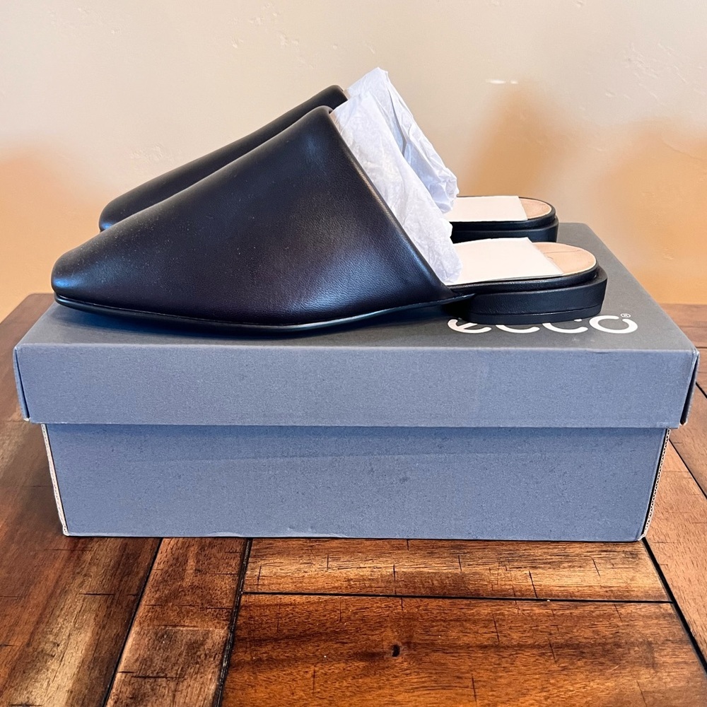 NWB Ecco slip on